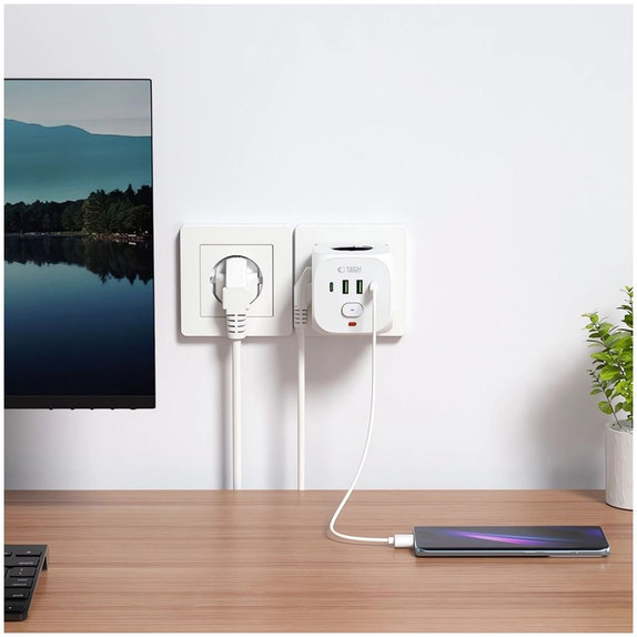 Φορτιστής δικτύου PCL3X4 Power Socket 2 USB & 2 USB-C & 3 Socket, λευκή, Tech-Protect