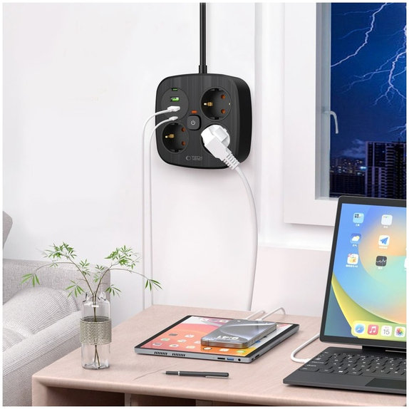 Φορτιστής δικτύου PCS3X4 Power Strip 2 USB & 2 USB-C & 3 Socket 200cm, μαύρη, Tech-Protect