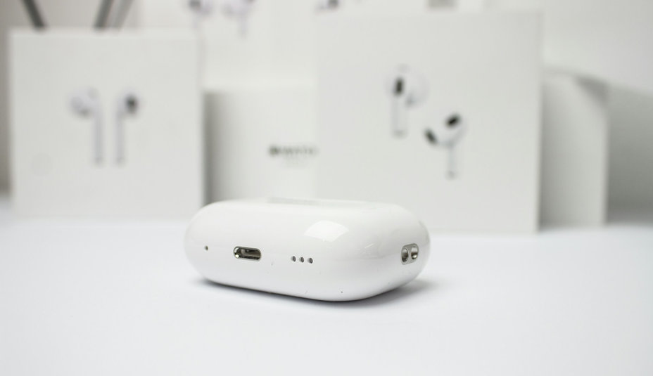 Πώς να αναγνωρίσετε τη θήκη φόρτισης για τα AirPods
